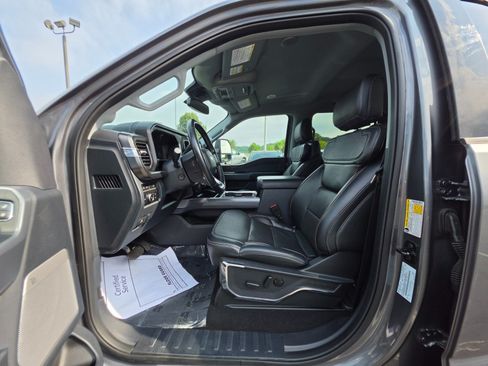 Used 2024 Ford F350 Lariat w/ Lariat Ultimate Package AWD/4WD image 32