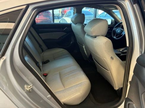 Used 2018 Honda Accord LX image 23