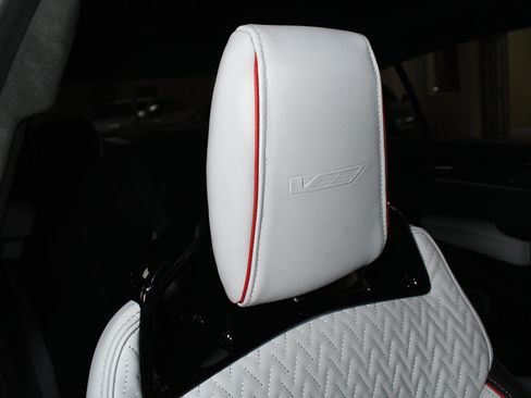 Used 2024 Cadillac CT5 V Blackwing w/ Carbon Fiber Package 2 RWD image 10