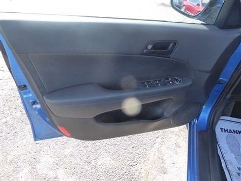 Used 2010 Hyundai Elantra GLS FWD image 9