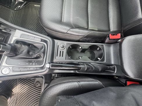 Used 2017 Volkswagen Golf Alltrack SE AWD/4WD image 35
