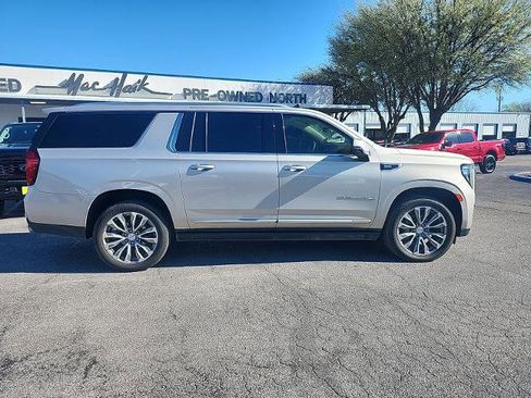 Used 2021 GMC Yukon XL Denali w/ Denali Premium Package image 2