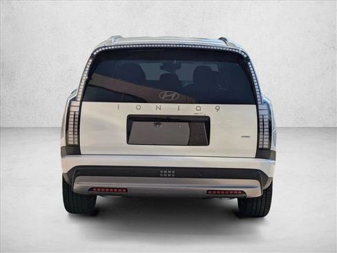 New 2026 Hyundai Ioniq 9 SE image 8