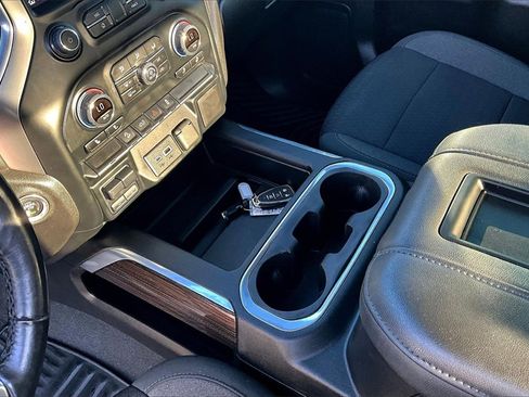 Used 2022 Chevrolet Silverado 1500 LT Trail Boss w/ Bed Protection Package image 15