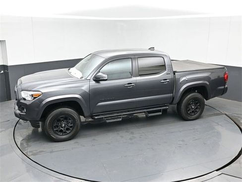 Used 2021 Toyota Tacoma SR5 w/ Technology Package image 32