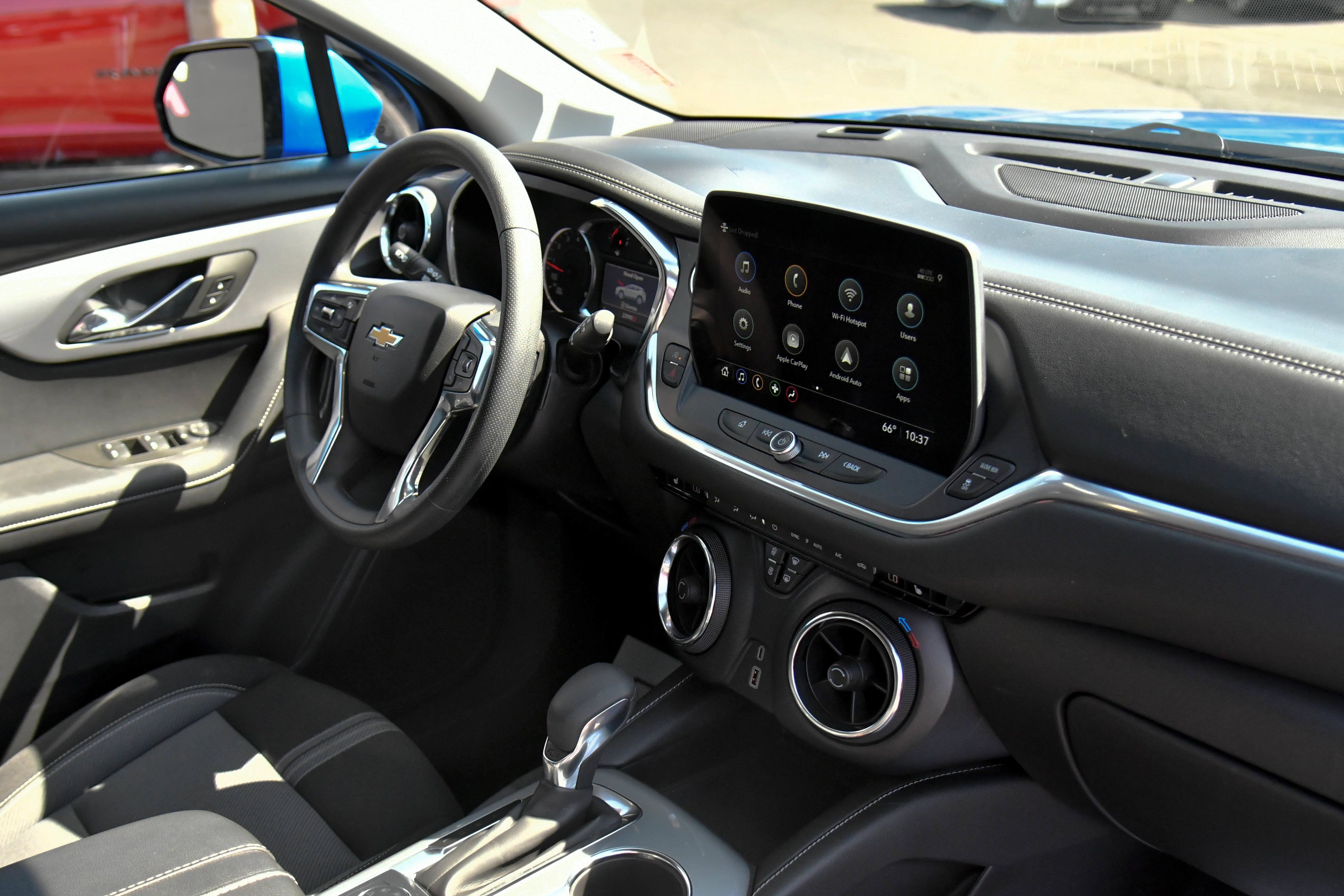 Used 2025 Chevrolet Blazer LT FWD image 43