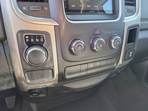 Used 2014 RAM 1500 Classic SLT image 24