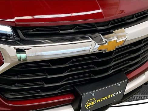 Used 2024 Chevrolet TrailBlazer LT AWD/4WD image 31