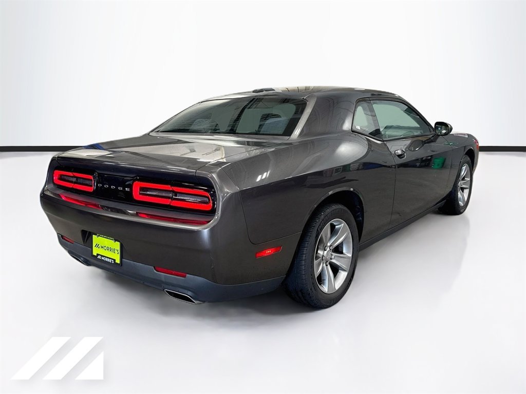 Used 2015 Dodge Challenger SXT RWD image 5