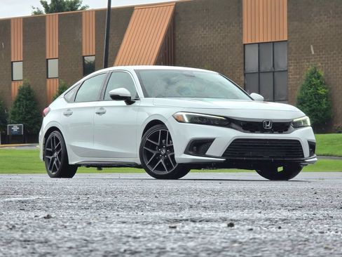 Used 2022 Honda Civic Sport Touring image 1