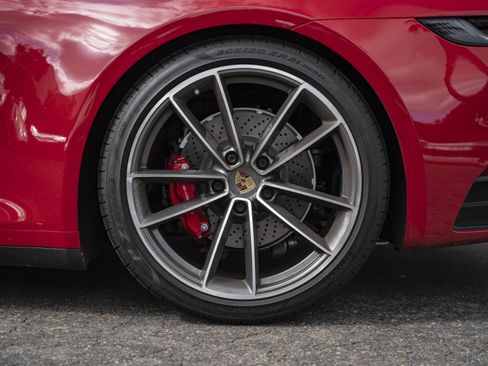 Used 2023 Porsche 911 Carrera 4S image 23