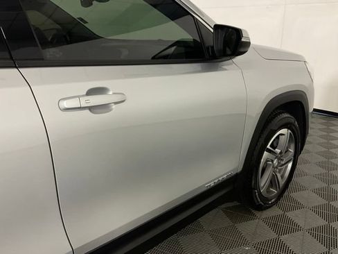 Used 2020 GMC Terrain SLT w/ Preferred Package AWD/4WD image 9