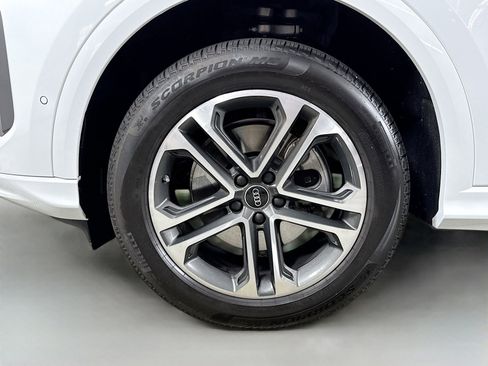 Certified 2025 Audi Q5 2.0T Premium Plus w/ Premium Plus image 27