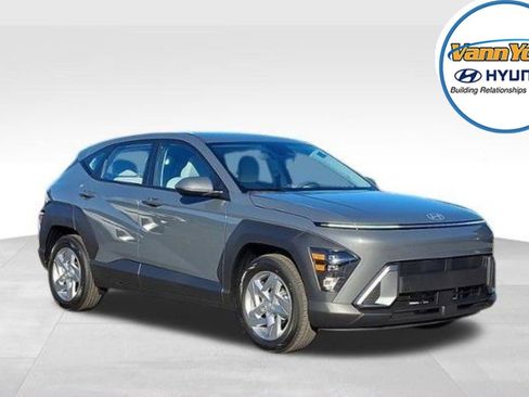 New 2026 Hyundai Kona SE image 1