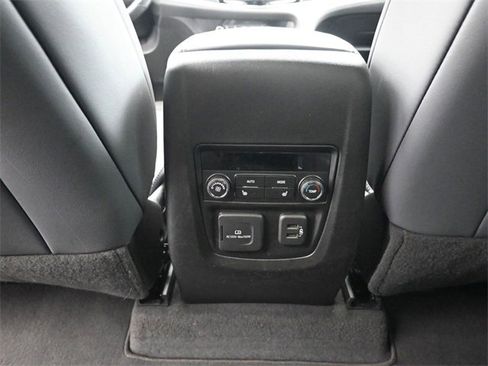 Used 2024 Buick Enclave Premium image 20