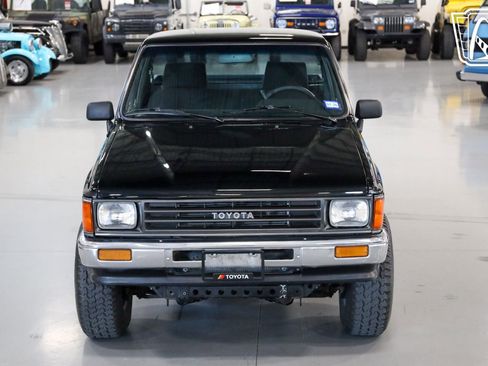 Used 1987 Toyota Pickup 2WD Regular Cab image 2
