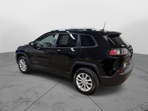 Used 2020 Jeep Cherokee Latitude w/ Cold Weather Group AWD/4WD image 7