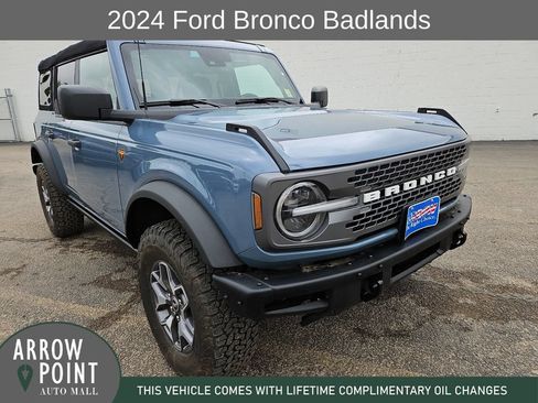 Used 2024 Ford Bronco Badlands AWD/4WD image 2