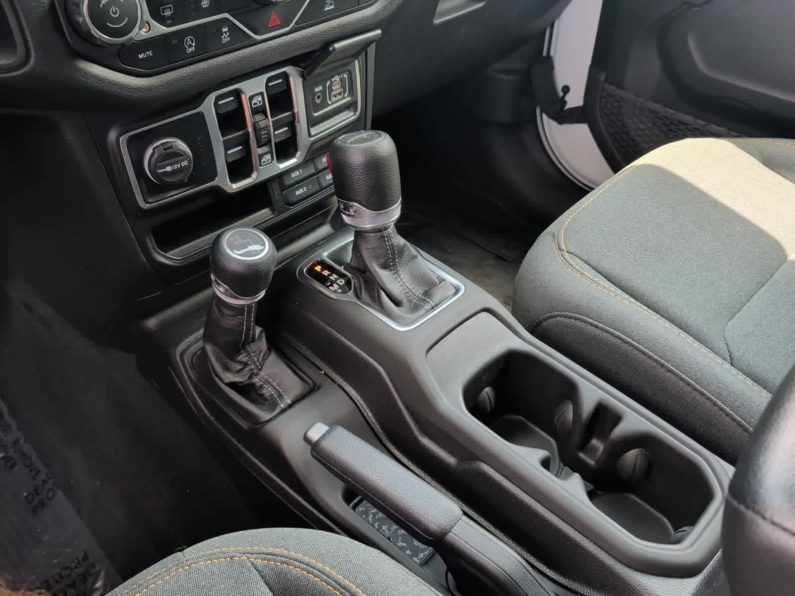 Used 2024 Jeep Gladiator Sport AWD/4WD image 22