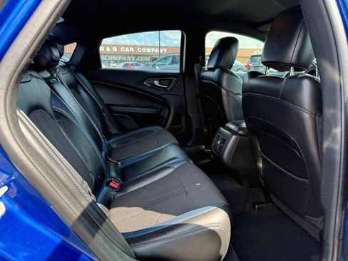 Used 2015 Chrysler 200 S w/ Comfort Group AWD/4WD image 25