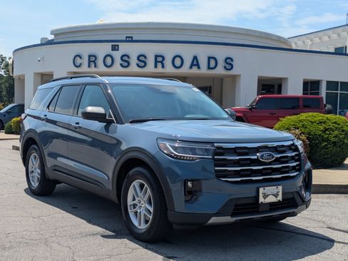 New 2026 Ford Explorer Active w/ Active Comfort Package RWD image 1