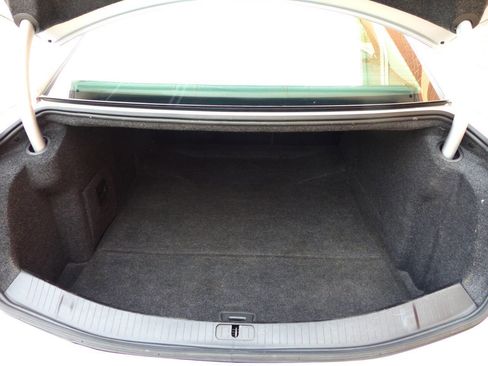 Used 2017 Cadillac XTS Luxury image 40