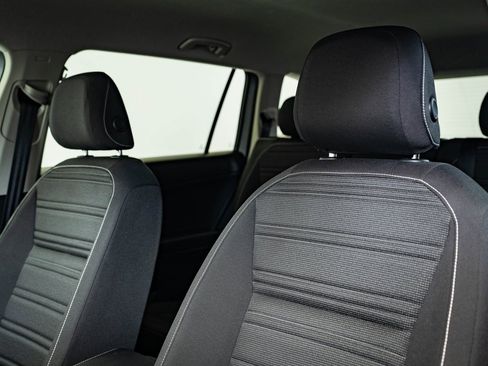 Used 2022 Volkswagen Tiguan S image 19