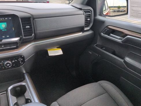 Used 2022 Chevrolet Silverado 1500 RST w/ Convenience Package II RWD image 17