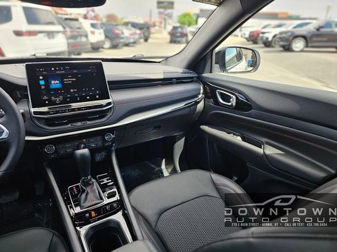 New 2026 Jeep Compass Trailhawk AWD/4WD image 22