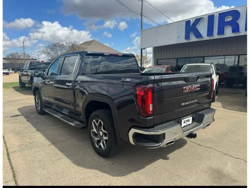 Used 2023 GMC Sierra 1500 SLT AWD/4WD image 3