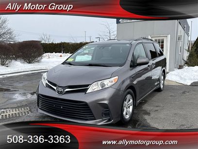 Used 2018 Toyota Sienna LE
