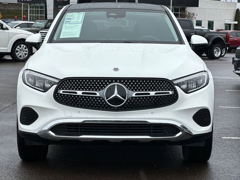 Used 2025 Mercedes-Benz GLC 300 4MATIC image 9