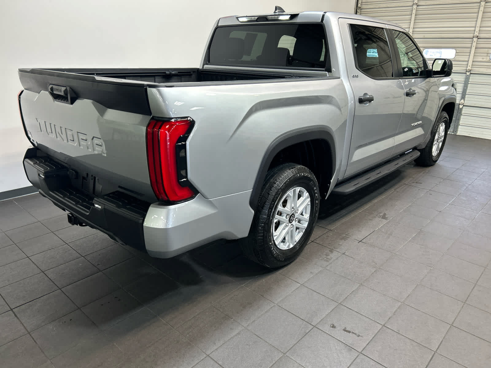 Used 2025 Toyota Tundra SR5 AWD/4WD image 3