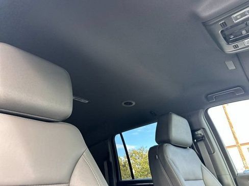 Used 2026 Chevrolet Suburban LT w/ Comfort Package RWD image 20