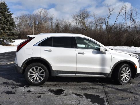 Used 2022 Cadillac XT4 Premium Luxury image 4