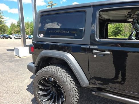Used 2019 Jeep Wrangler Sport w/ Quick Order Package 23S AWD/4WD image 29