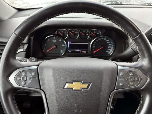 Used 2018 Chevrolet Suburban LT image 18