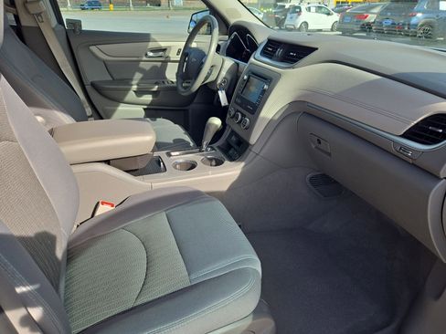 Used 2017 Chevrolet Traverse LS image 29