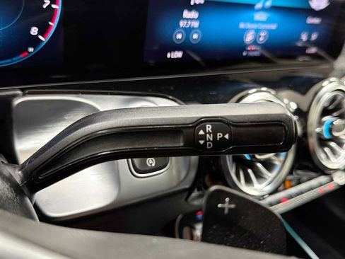 Used 2022 Mercedes-Benz GLB 250 4MATIC image 21