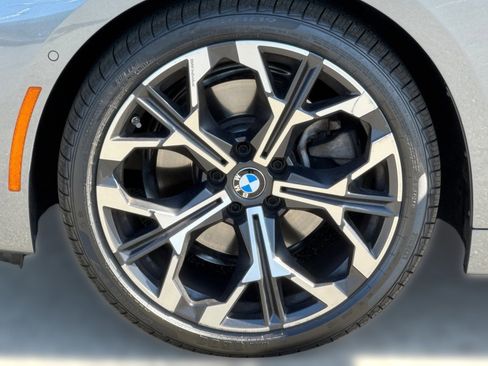 Used 2025 BMW 230i Coupe w/ Premium Package RWD image 12