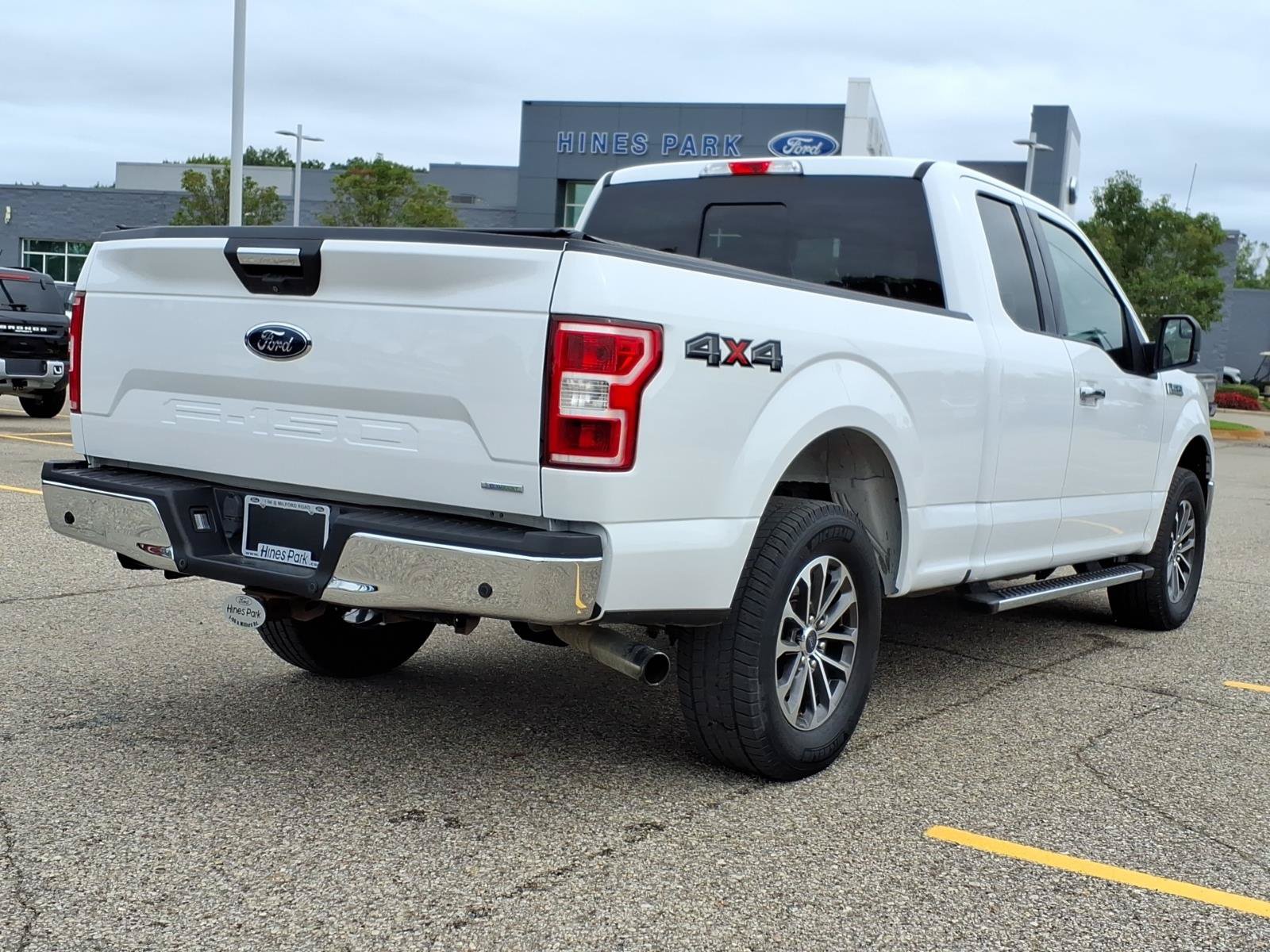 Used 2019 Ford F150 XLT w/ Equipment Group 302A Luxury AWD/4WD image 7