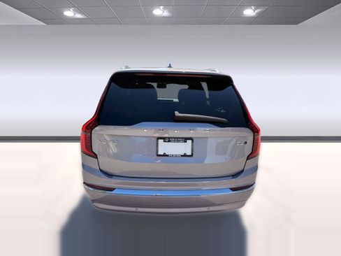 Used 2026 Volvo XC90 B6 Plus w/ Protection Package image 10