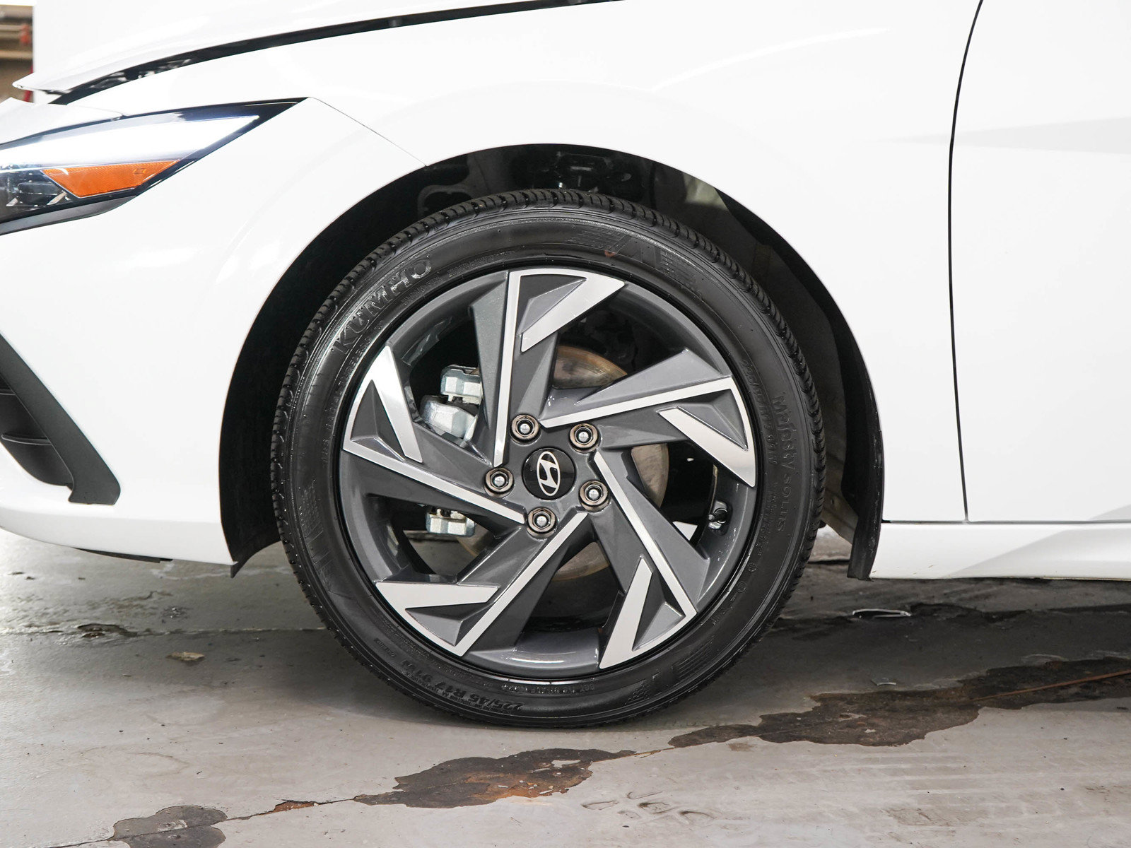 Certified 2025 Hyundai Elantra Sport FWD image 25