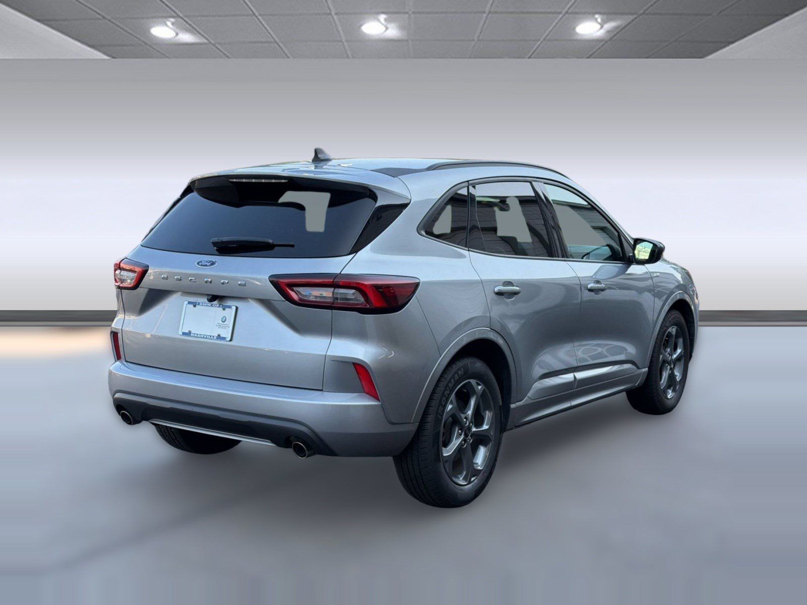 Used 2024 Ford Escape ST-Line w/ Cold Weather Package FWD image 9
