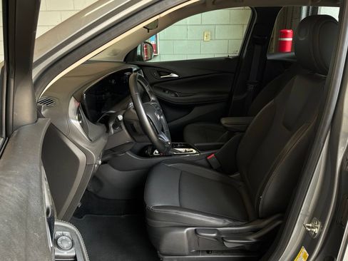 Used 2025 Buick Encore GX Preferred FWD image 10