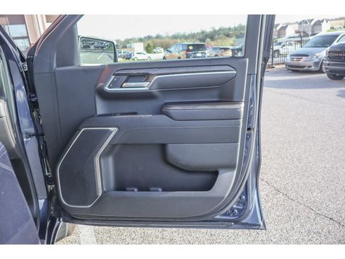 Used 2023 GMC Sierra 1500 SLE w/ X31 Off-Road Package image 15