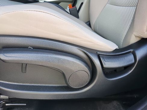 Used 2024 Kia Soul LX image 12