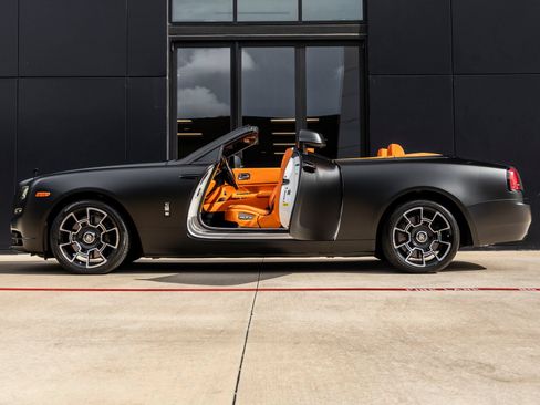 Used 2016 Rolls-Royce Dawn RWD image 11