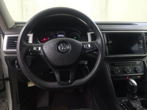Used 2018 Volkswagen Atlas Launch Edition FWD image 10
