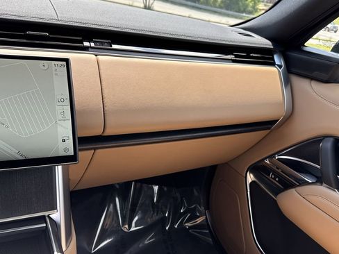 New 2025 Land Rover Range Rover SE AWD/4WD image 26